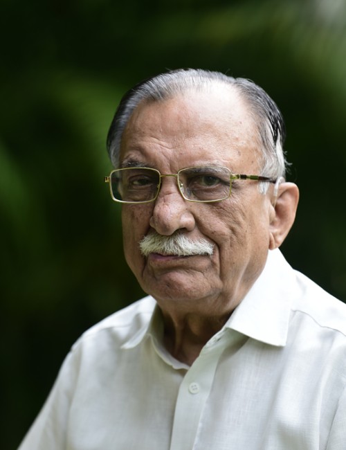 Shri Pinakin Harilal Bhatt